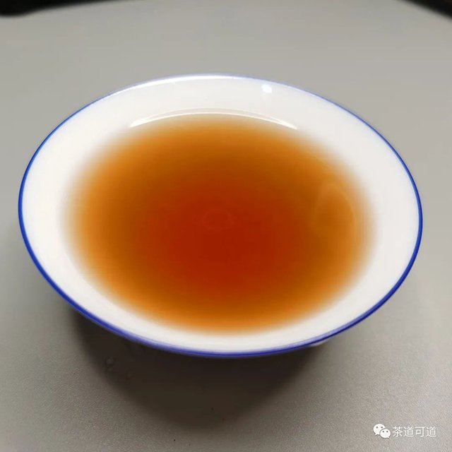 下关归臻2016年古树龙珠熟茶