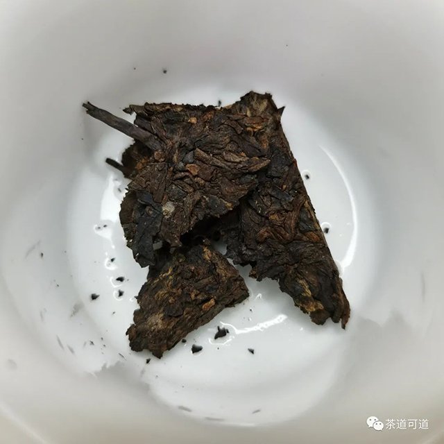 2021年中茶7581熟茶砖