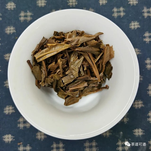 2017年下关敬业号绿大树沱茶