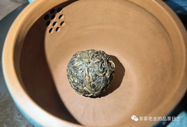庄主号2020年大黑树林普洱茶