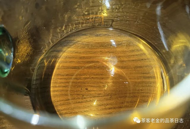 庄主号2020年大黑树林普洱茶