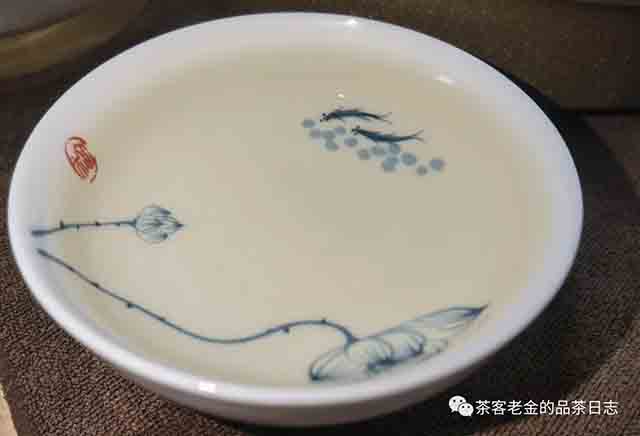 笑我疯颠2023年竹叶草普洱茶
