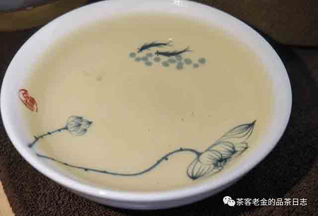 流星赶月普洱茶2023年铜箐河高杆