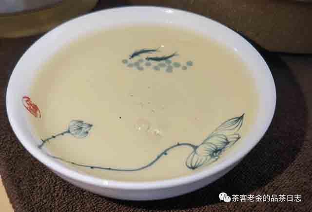 流星赶月普洱茶2023年铜箐河高杆