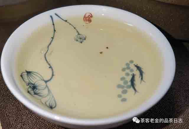 流星赶月普洱茶2023年铜箐河古树