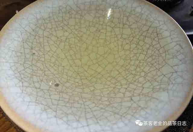 笑我疯颠2023年茶王地班章普洱茶