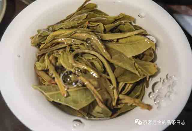 笑我疯颠2023年茶王地班章普洱茶