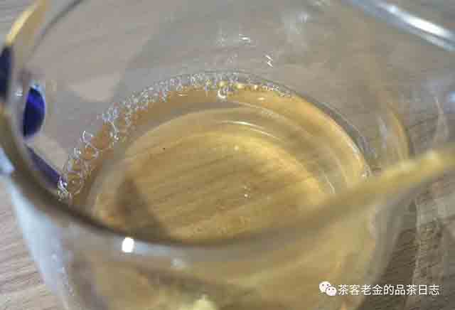 困鹿山制茶人2023年困鹿山圆叶单株普洱茶