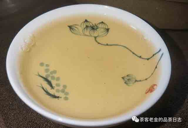 老爷说不将就2021年老曼峨普洱茶