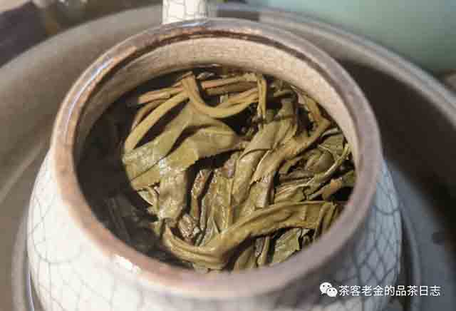 老爷说不将就2021年老曼峨普洱茶
