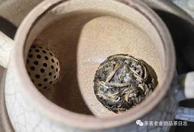 宁洱小陶2022年困鹿山龙珠普洱茶