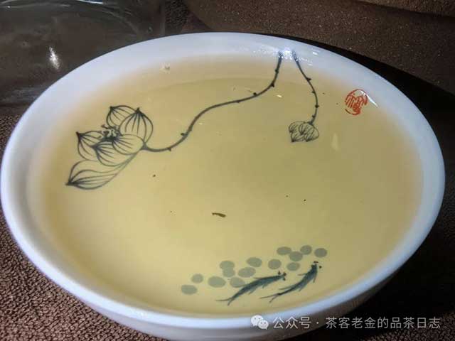 双弗山李建杰2022年溪源三棵树普洱茶