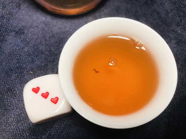 山青花燃猪年生肖茶诸吉普洱茶品质特点