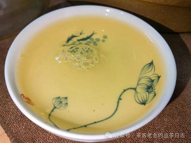 流星赶月2024年倚邦两棵树高杆普洱茶品质特点
