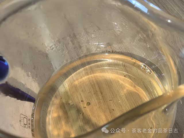 流星赶月2024年倚邦两棵树高杆普洱茶品质特点