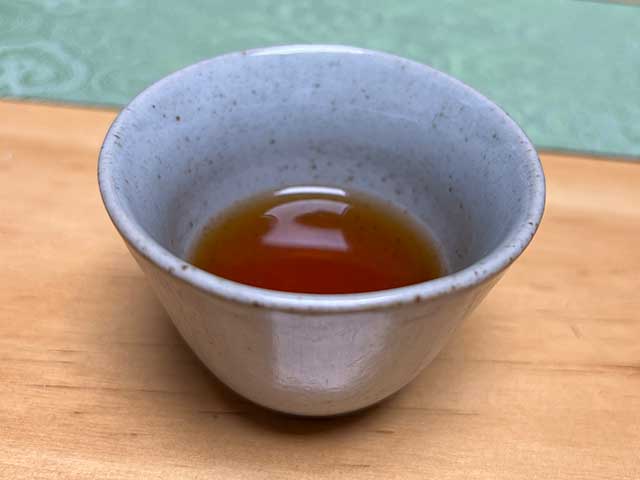 图为昆明茶厂90年代9016熟沱
