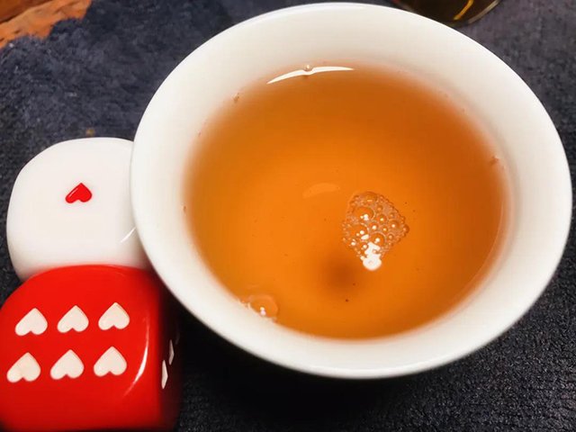 下关2004年风花雪月特制青饼品质特点