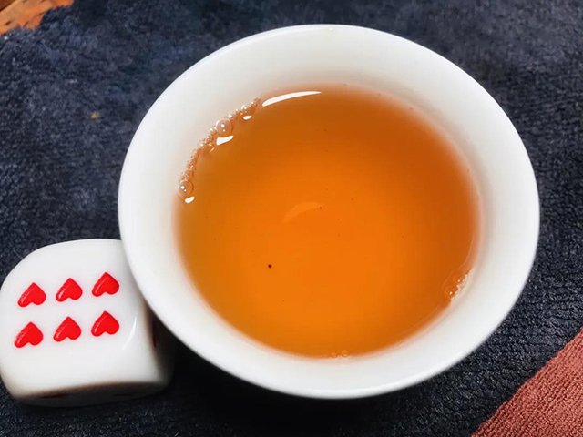 下关2004年风花雪月特制青饼品质特点
