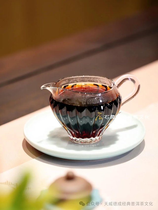 天威德成2024丹悬古树熟茶品质特点