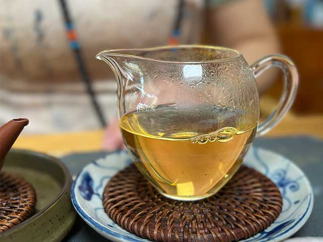 图为私藏茶红印2016薄荷塘357克饼品鉴第七道茶汤