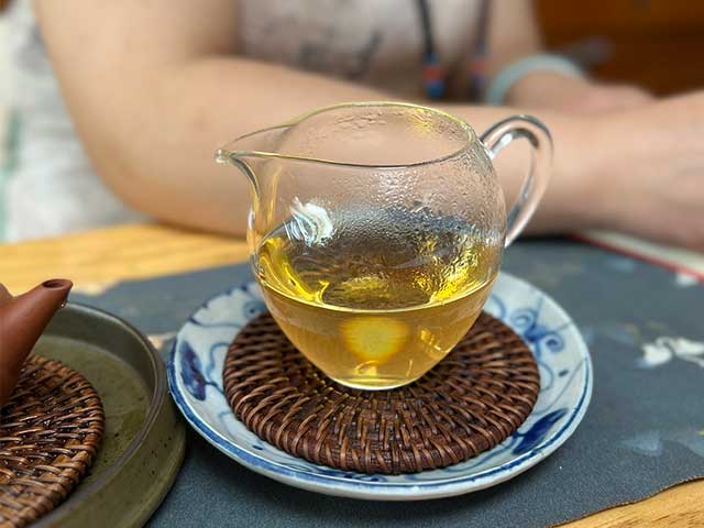 图为私藏茶红印2016薄荷塘357克饼品鉴第八道茶汤