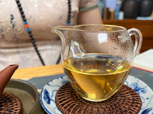 图为私藏茶红印2016薄荷塘357克饼品鉴第10道茶汤