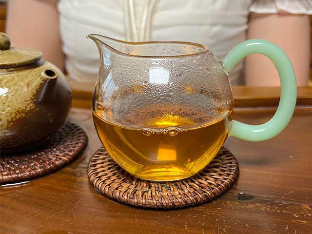 图为私人定制茶2003年7532青饼