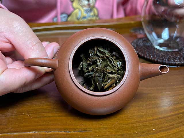 图为贡沱驿2006年景迈古树茶