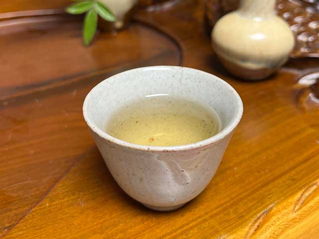 图为古墨千韵2019年千年老妖单株古树茶品茗第三道茶汤