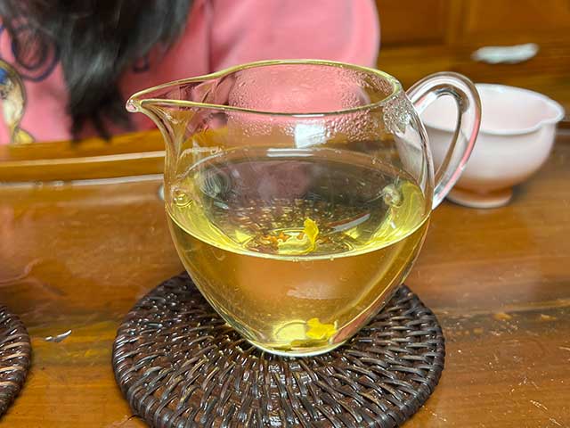 图为古墨千韵2019年千年老妖单株古树茶品茗第九道茶汤