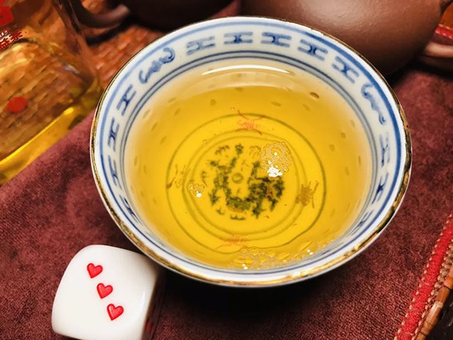 广隆2023年紫韵金藏青饼普洱茶品质特点