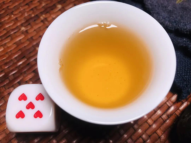 大益2401批7542普洱茶
