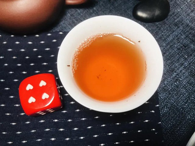 大益2012年龙腾盛世青饼普洱茶品质特点