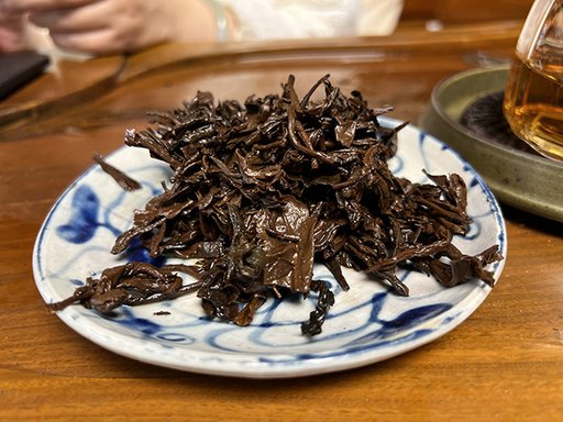 图为90年代绿印金花青饼