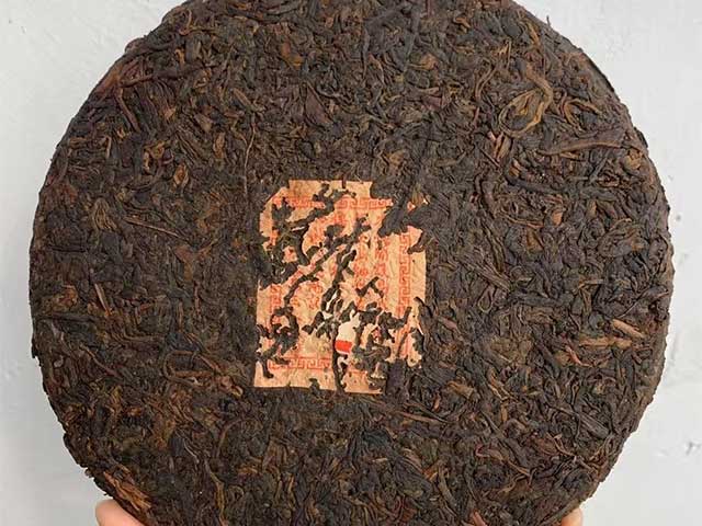陈香、糯甜、米汤感!这款80年代鸿泰昌远年七子饼茶熟茶,喝一口就上瘾