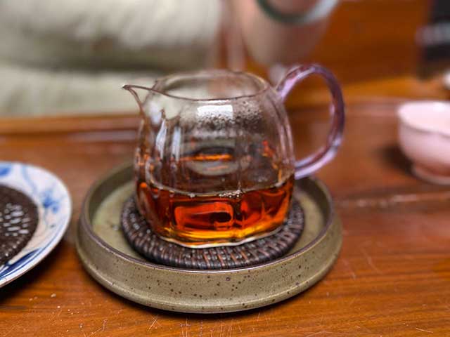 陈香、糯甜、米汤感!这款80年代鸿泰昌远年七子饼茶熟茶,喝一口就上瘾