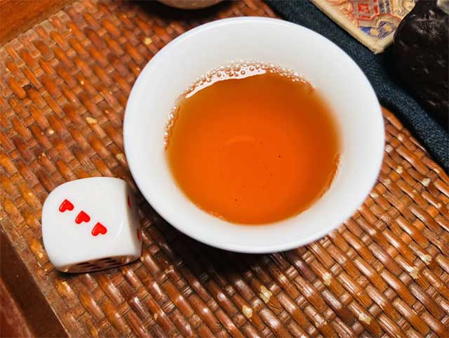 大益2003年勐海甲级沱普洱茶