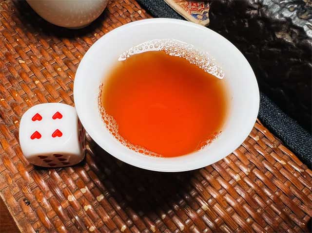 大益2003年勐海甲级沱普洱茶