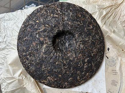 图为紫玉2007年永德忙肺山古树茶