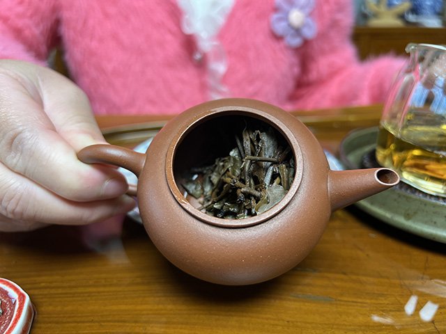 图为紫玉2007年永德忙肺山古树茶