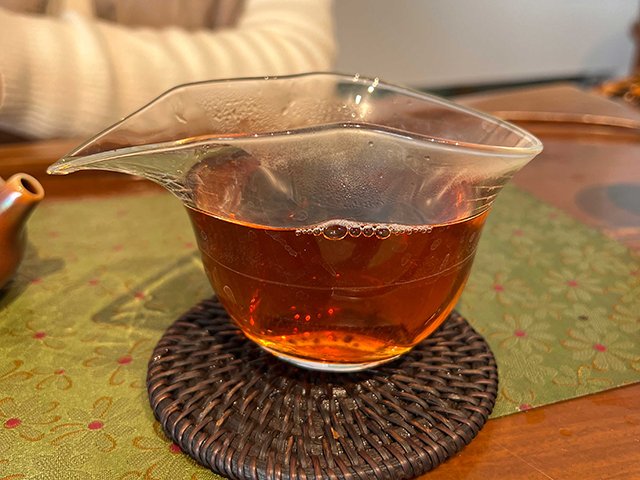 图为1998年蓝印易武外贸站古树茶