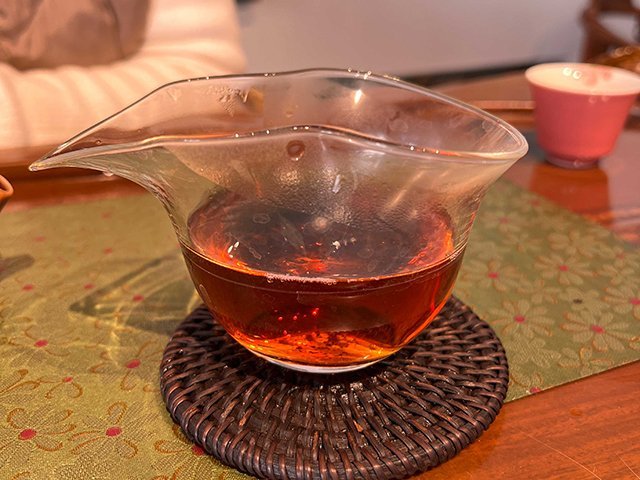 图为1998年蓝印易武外贸站古树茶
