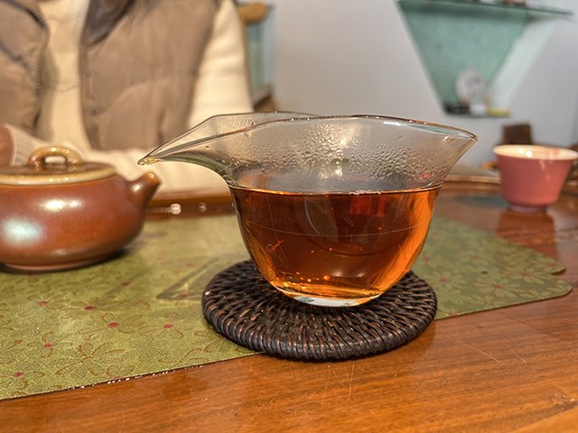 图为1998年蓝印易武外贸站古树茶