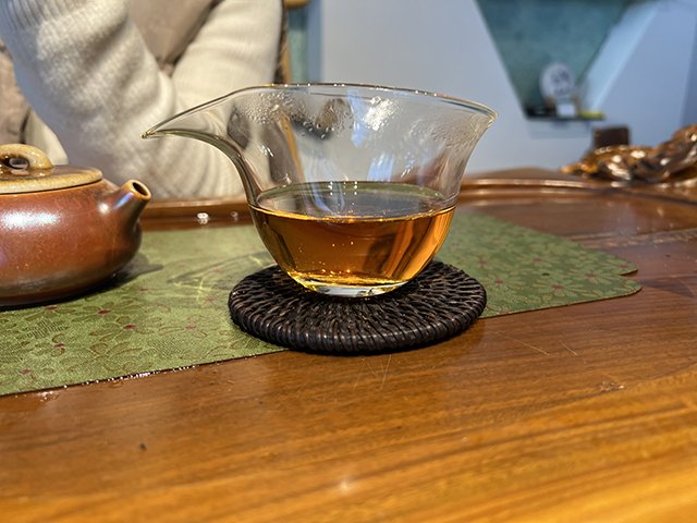 图为1998年蓝印易武外贸站古树茶