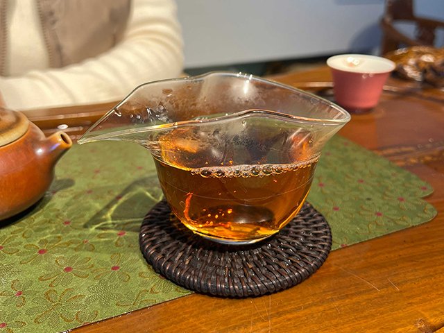图为1998年蓝印易武外贸站古树茶
