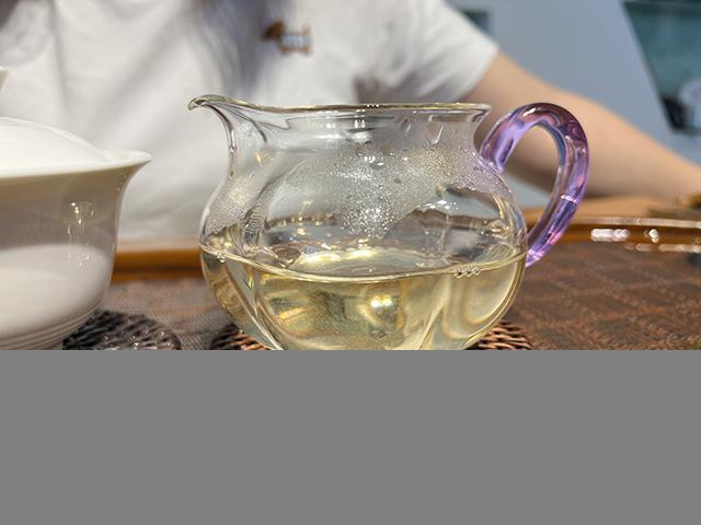 图为2021年摆尾箐古树茶小饼