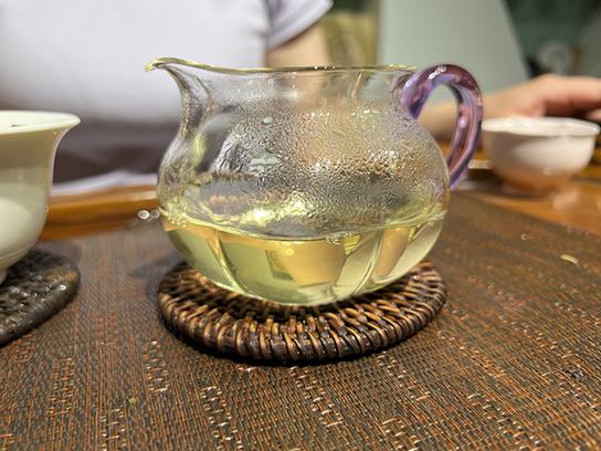 图为2026年广别老寨古树茶散料