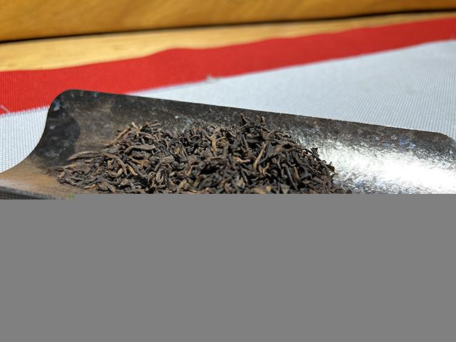 图为昆明仓2003年宫廷熟茶散料