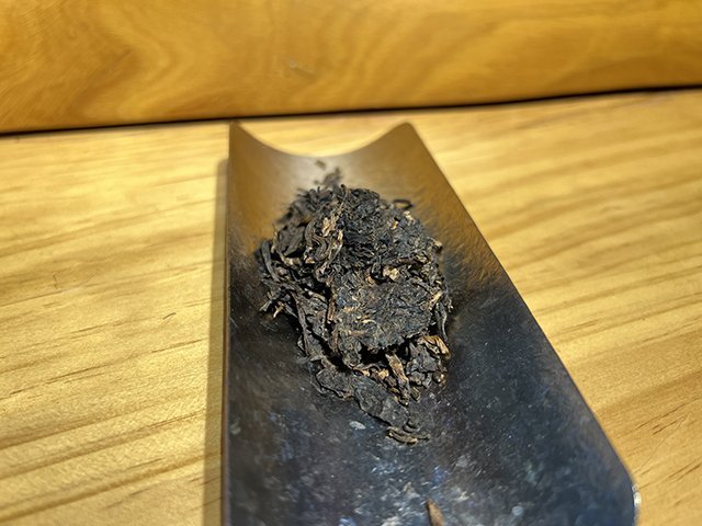 图为定制茶2003年班章青饼