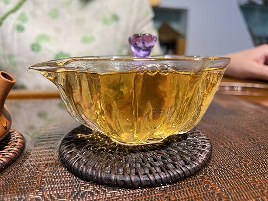图为定制茶2003年班章青饼